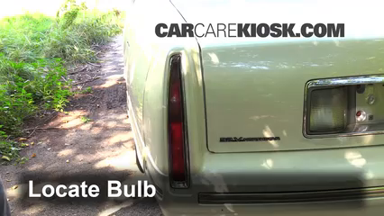 1997 Cadillac DeVille 4.6L V8 Sedan Éclairage Feu clignotant arrière (remplacer l'ampoule)